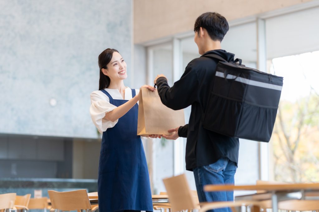 ウーバーイーツ配達で稼げる時間は？